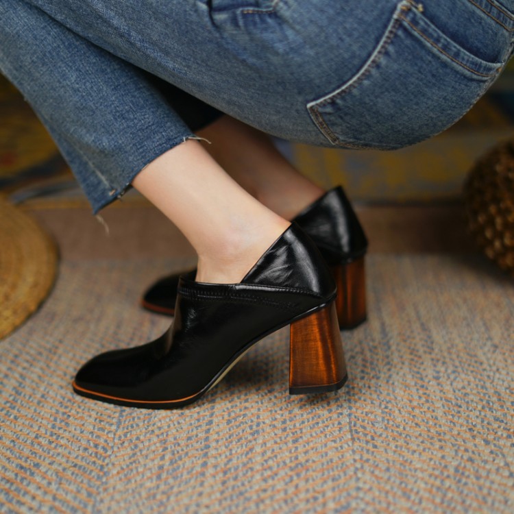 Reina - Square Heel Shoes
